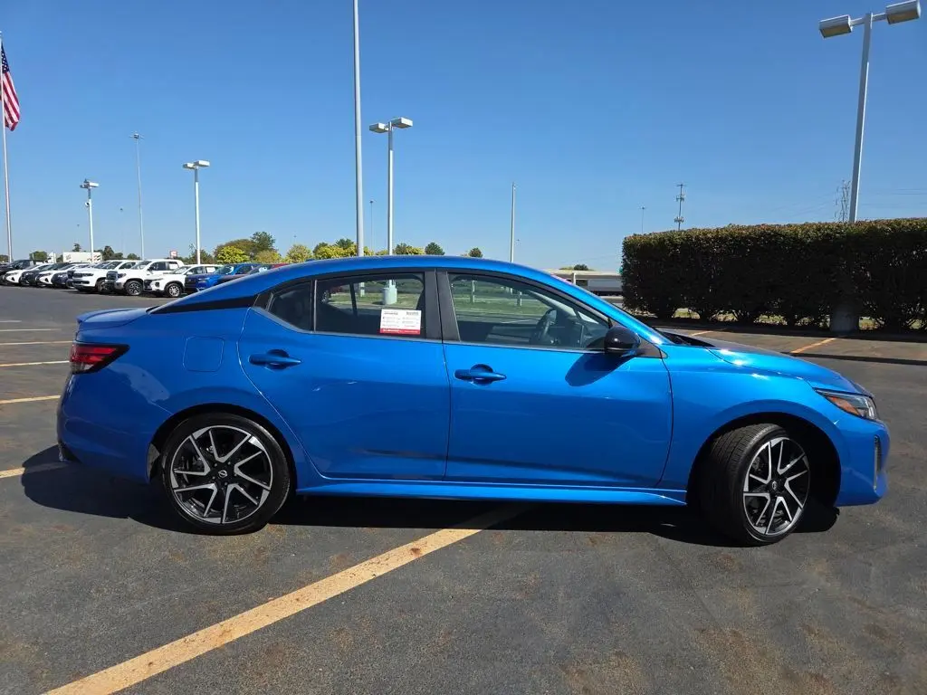 2024 Nissan Sentra SR photo 25