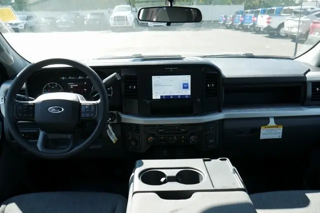 2026 Ford F-350 photo 4