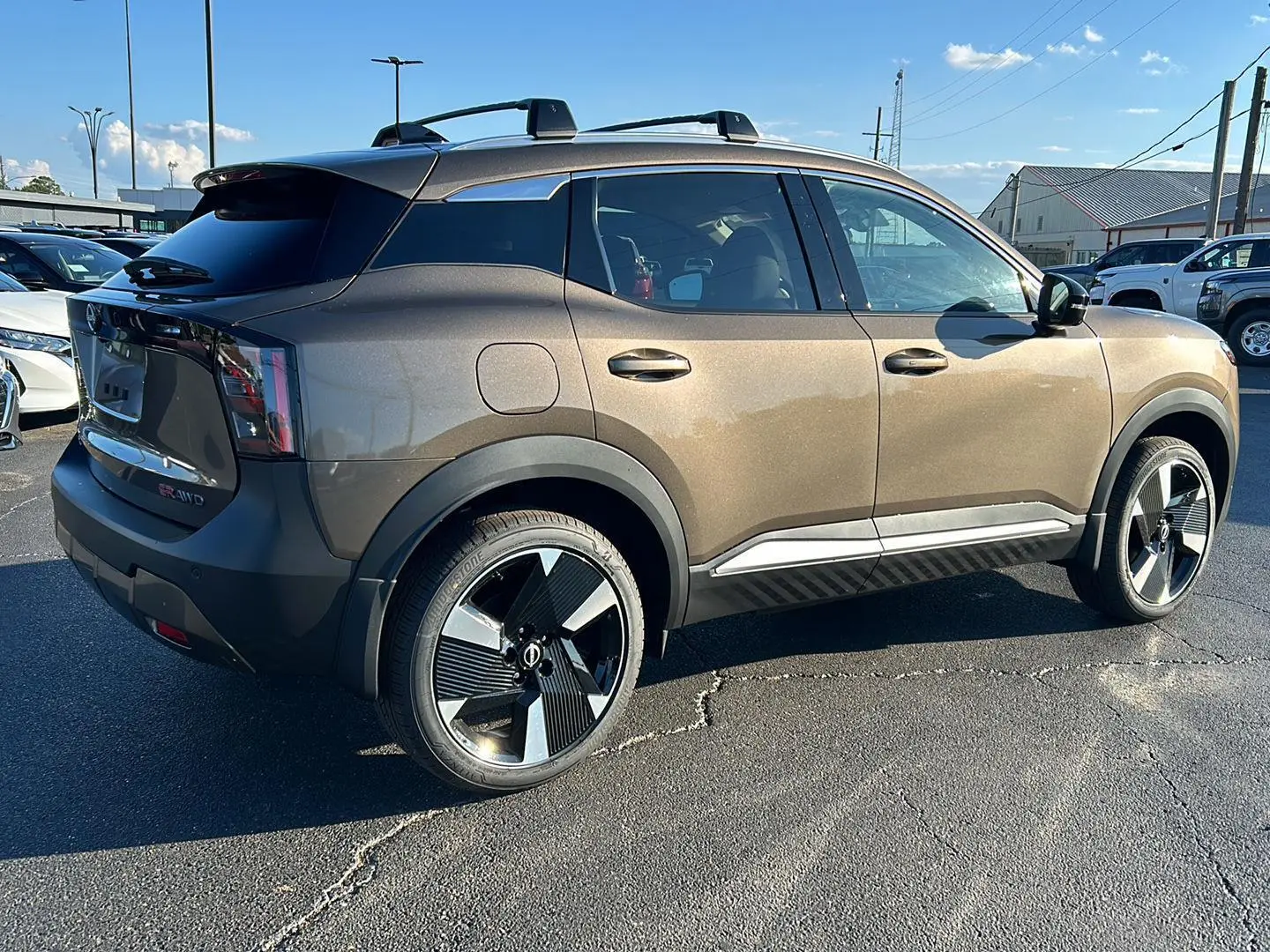 2026 Nissan Kicks SR photo 6