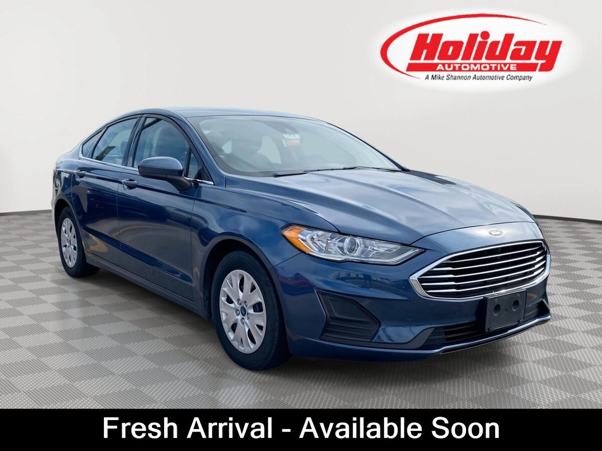 2019 Ford Fusion S FWD's photo