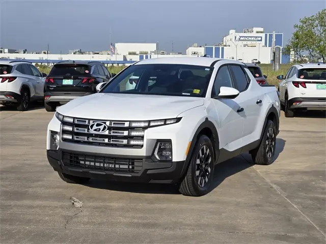 2026 Hyundai Santa Cruz SE photo 3
