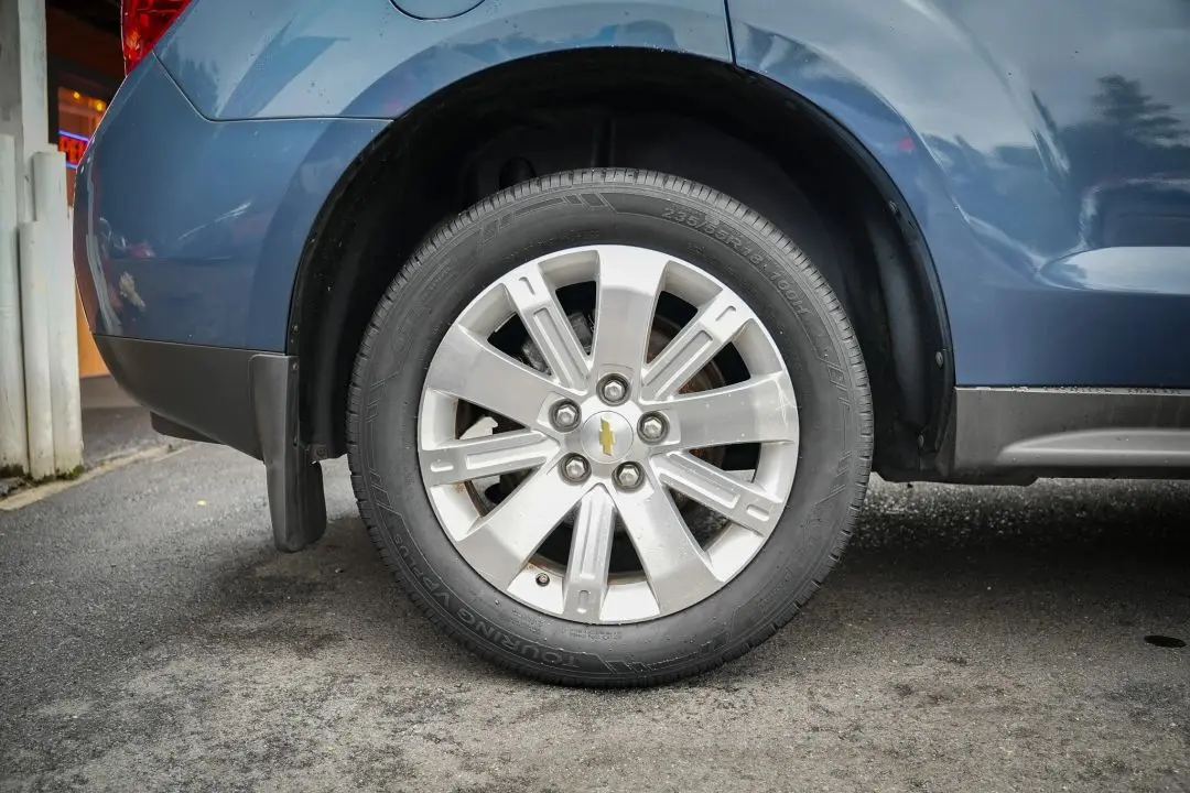 2011 Chevrolet Equinox LT photo 17