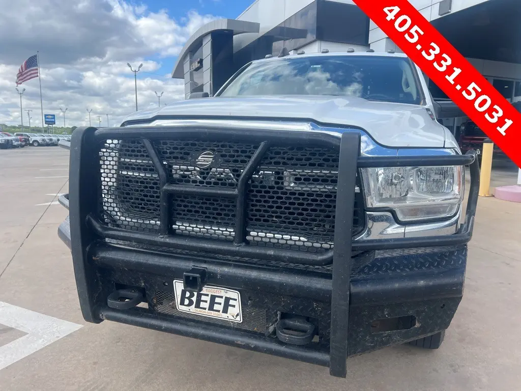 2020 Ram 3500 Tradesman photo 2