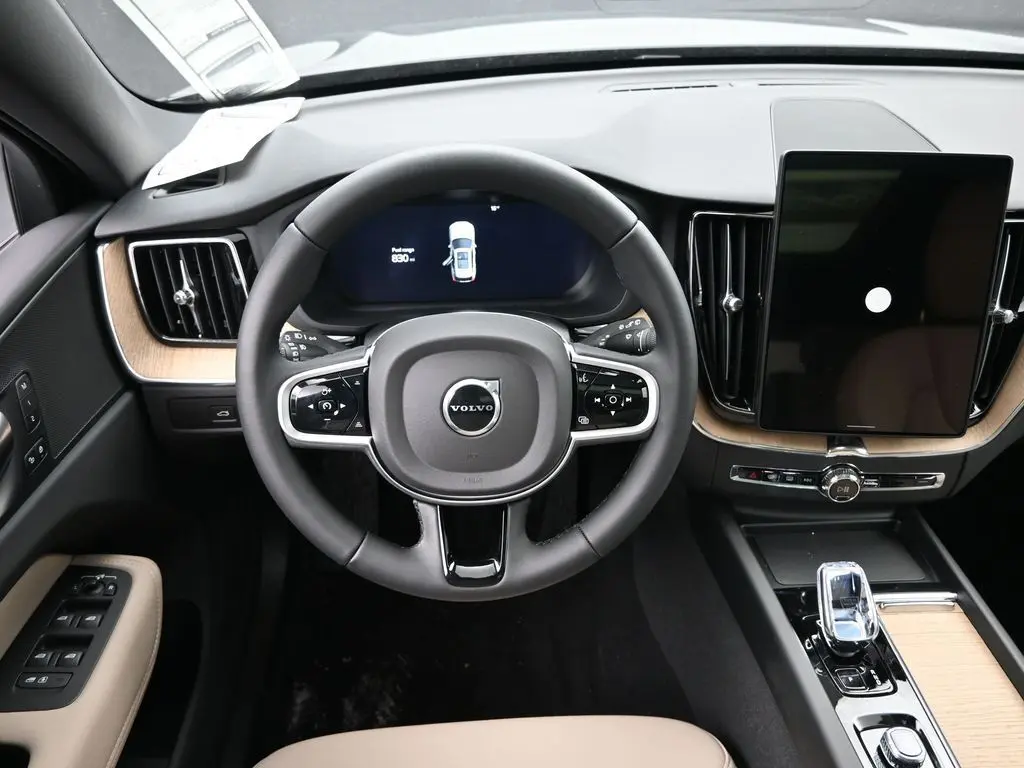 2026 Volvo - image 18