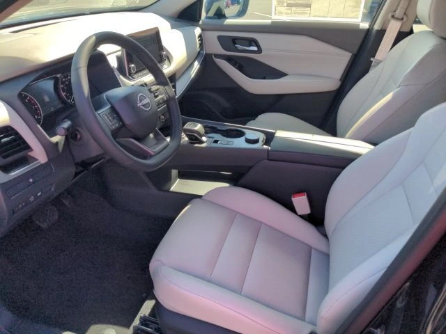 2026 Nissan Rogue Dark Armor - Photo 9