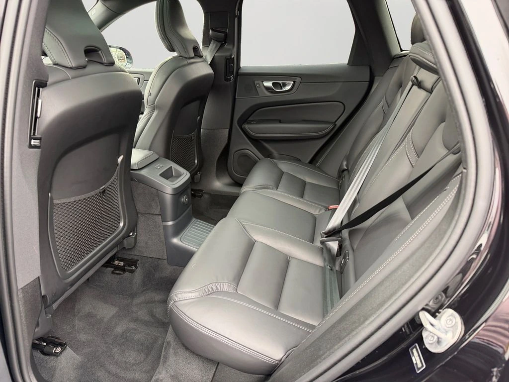 2024 Volvo - image 12