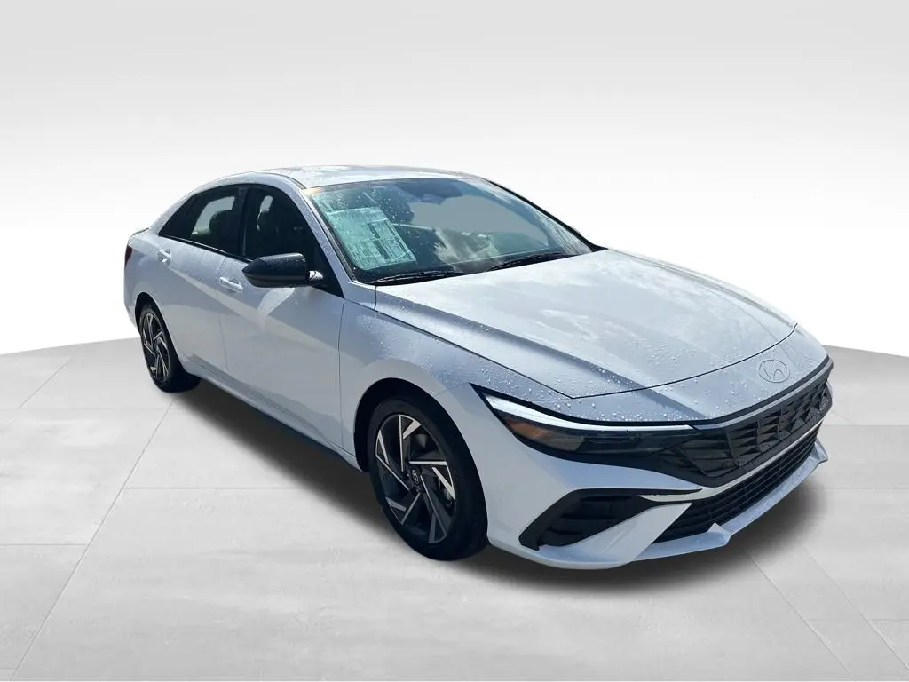 2025 Hyundai Elantra SEL Sport photo 4