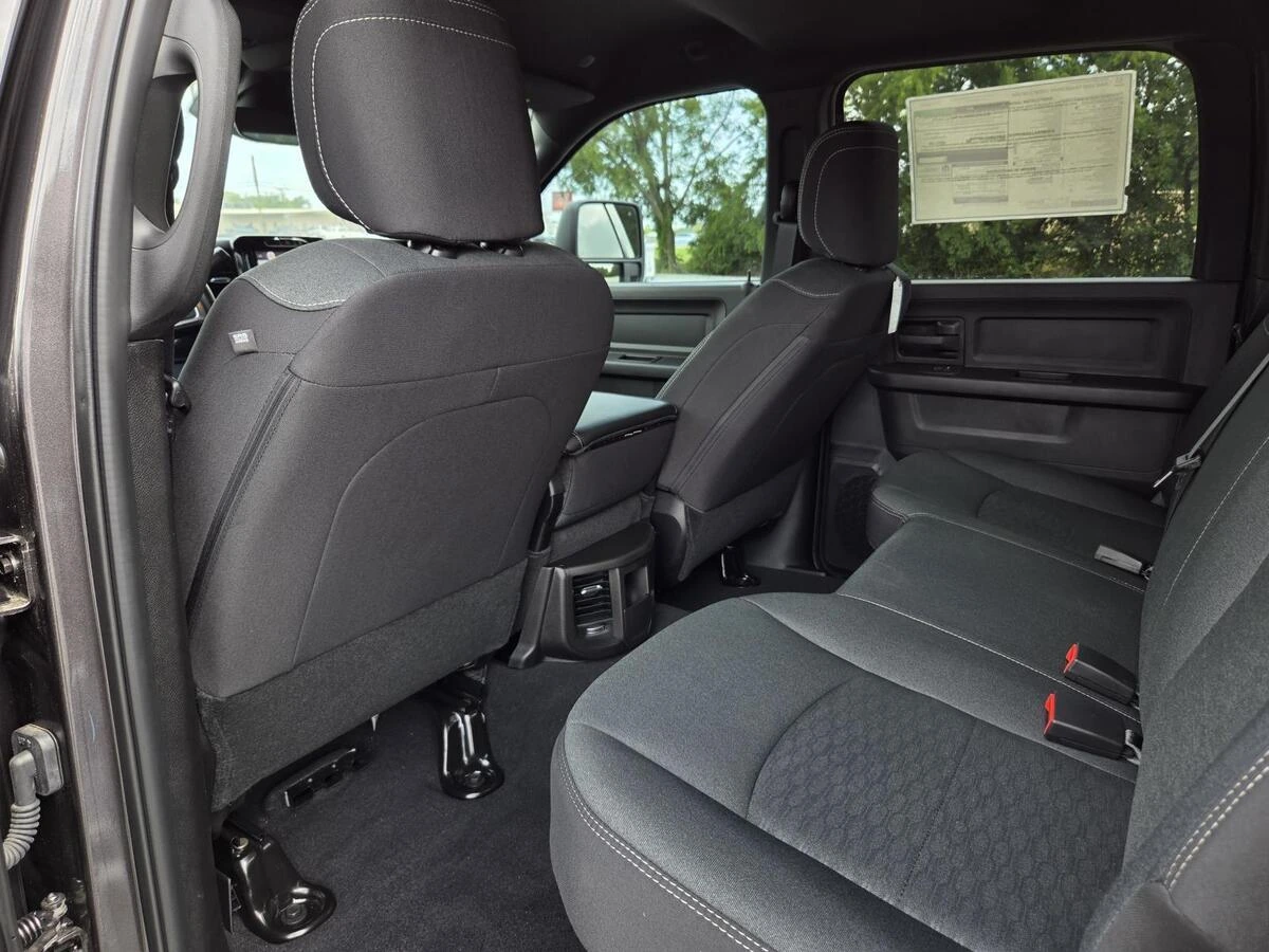 2025 RAM 2500 Tradesman - Photo 25