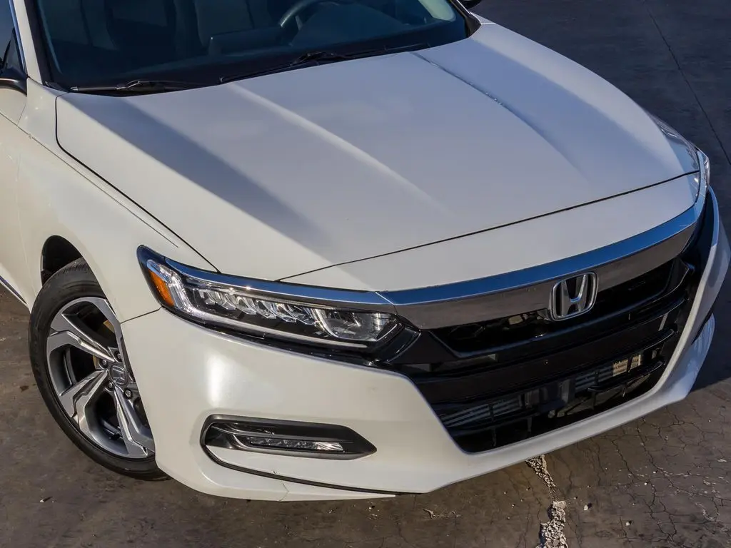2019 Honda Accord EX photo 2