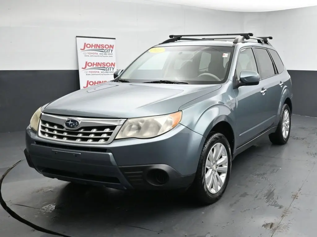 2011 Subaru Forester 2.5X Premium photo 3