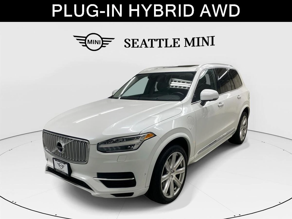 2016 Volvo XC90 T8 Twin Engine PHEV Inscription's photo