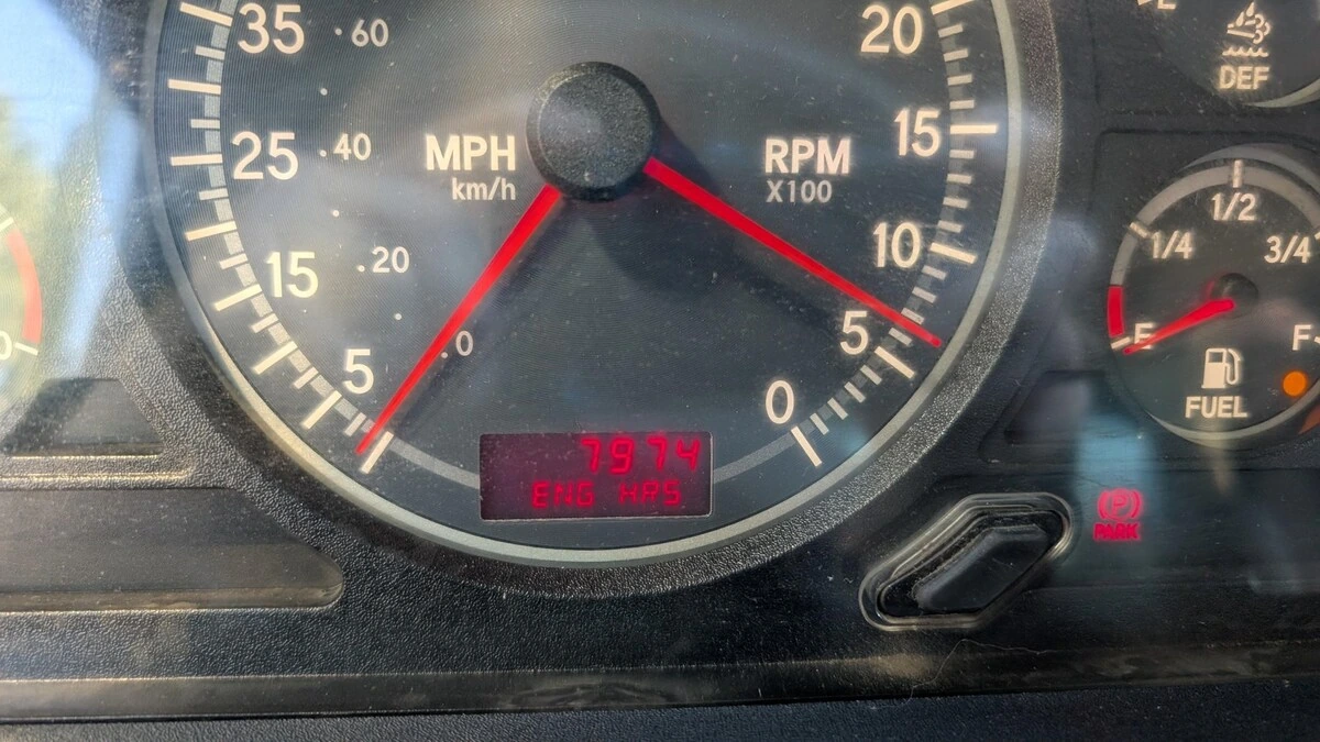 2019 International HX - image 19