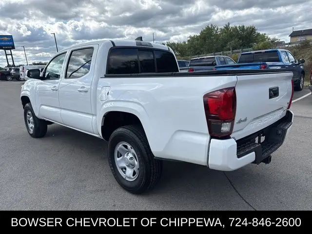 2023 Toyota Tacoma SR V6 photo 2