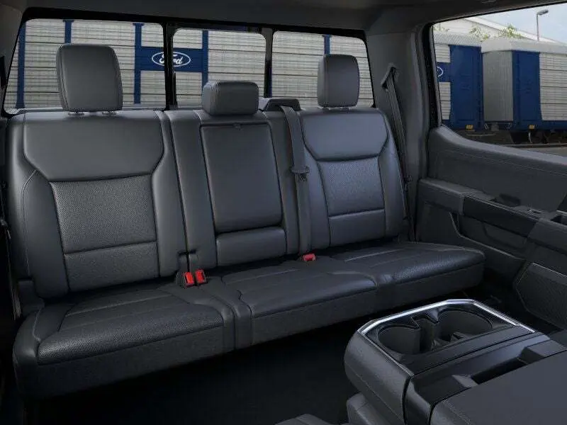 2025 Ford F-150 Lariat photo 4