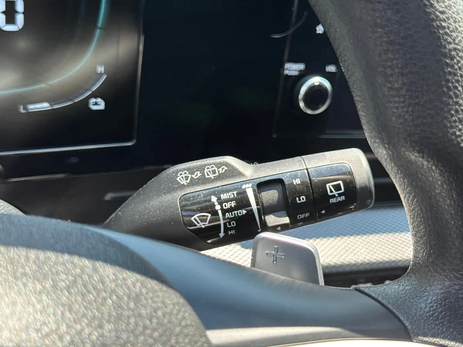 2023 Kia Sportage Hybrid LX photo 17