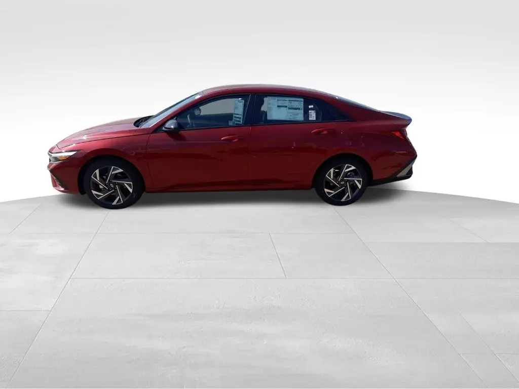 2025 Hyundai Elantra SEL Sport photo 4