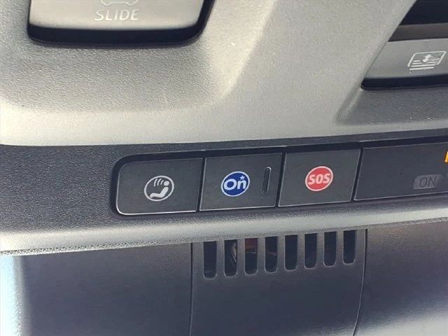 2023 GMC Yukon AT4 - Photo 23