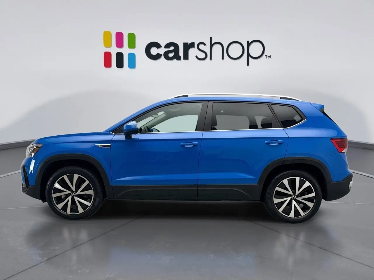 2022 Volkswagen Taos SE photo 2