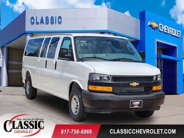 2026 Chevrolet Express 3500 LS Extended's photo