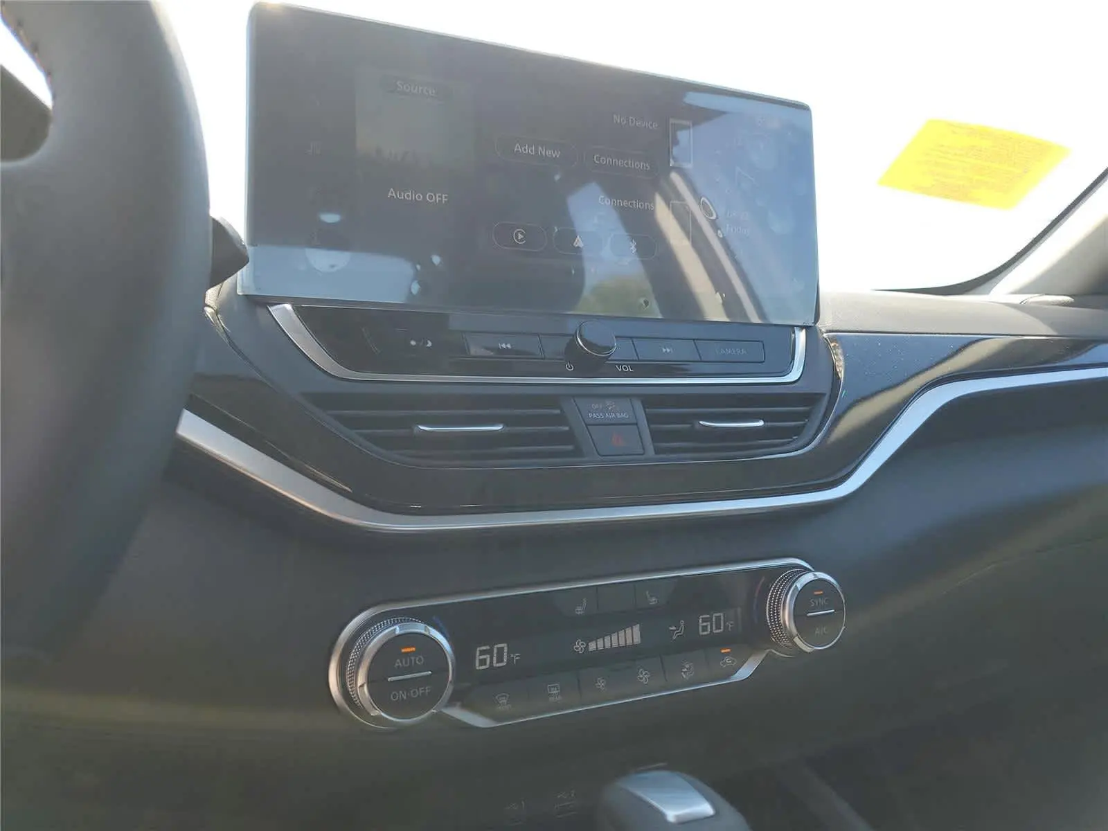 2025 Nissan Altima SR photo 8