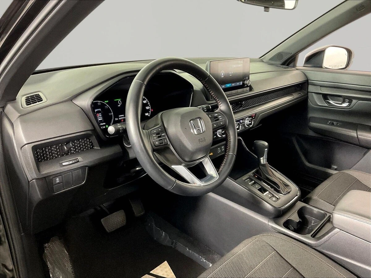 2025 Honda CR-V Sport - Photo 17