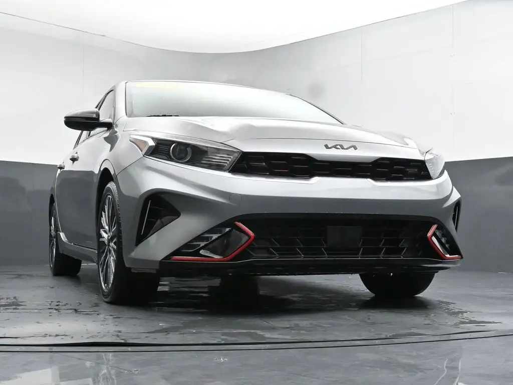 2024 Kia Forte GT-Line photo 32