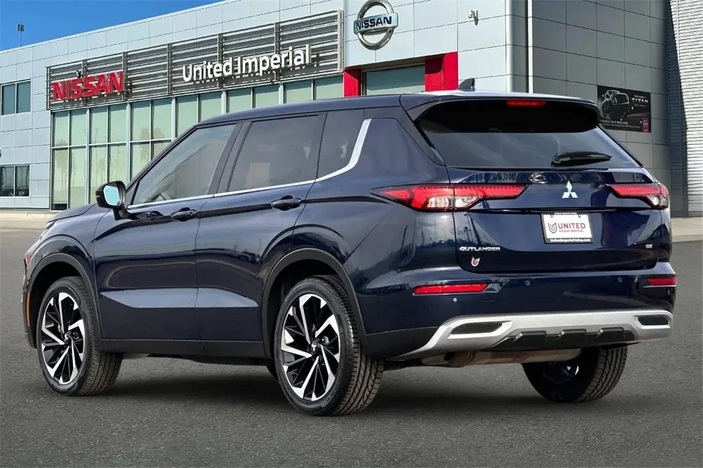 2024 Mitsubishi Outlander SE Ralliart photo 6