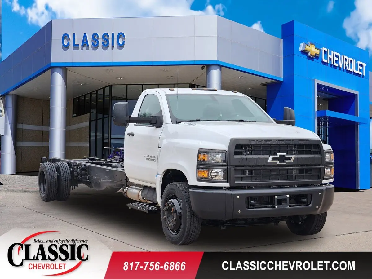 2024 Chevrolet Silverado 4500 Medium Duty Chassis Cab Work Truck's photo