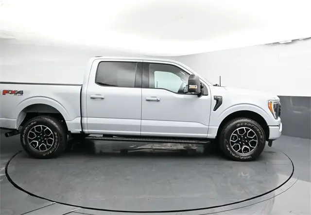 2021 Ford F-150 XLT FX4 photo 8