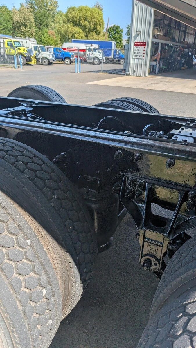 2019 International HX - image 31