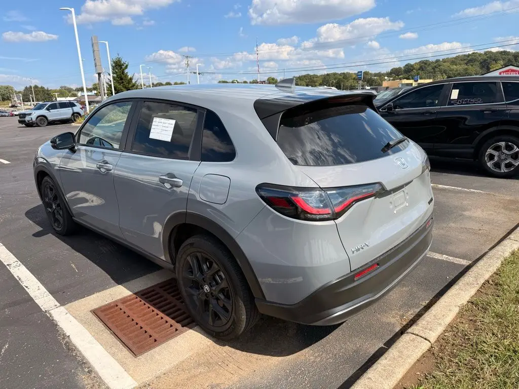 2023 Honda HR-V Sport photo 3