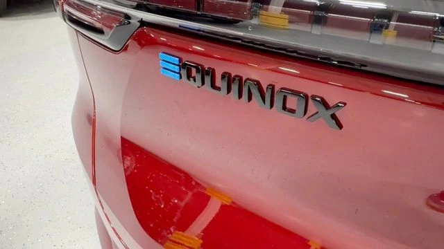 2026 Chevrolet Equinox EV RS - Photo 8