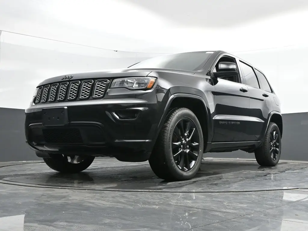 2019 Jeep Grand Cherokee Altitude photo 40