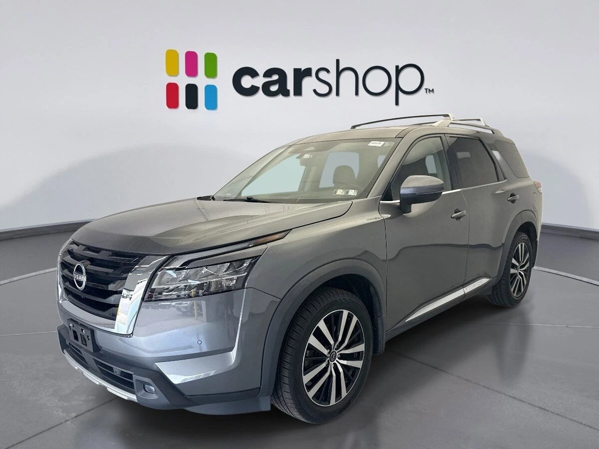 2023 Nissan Pathfinder Platinum 4WD's photo