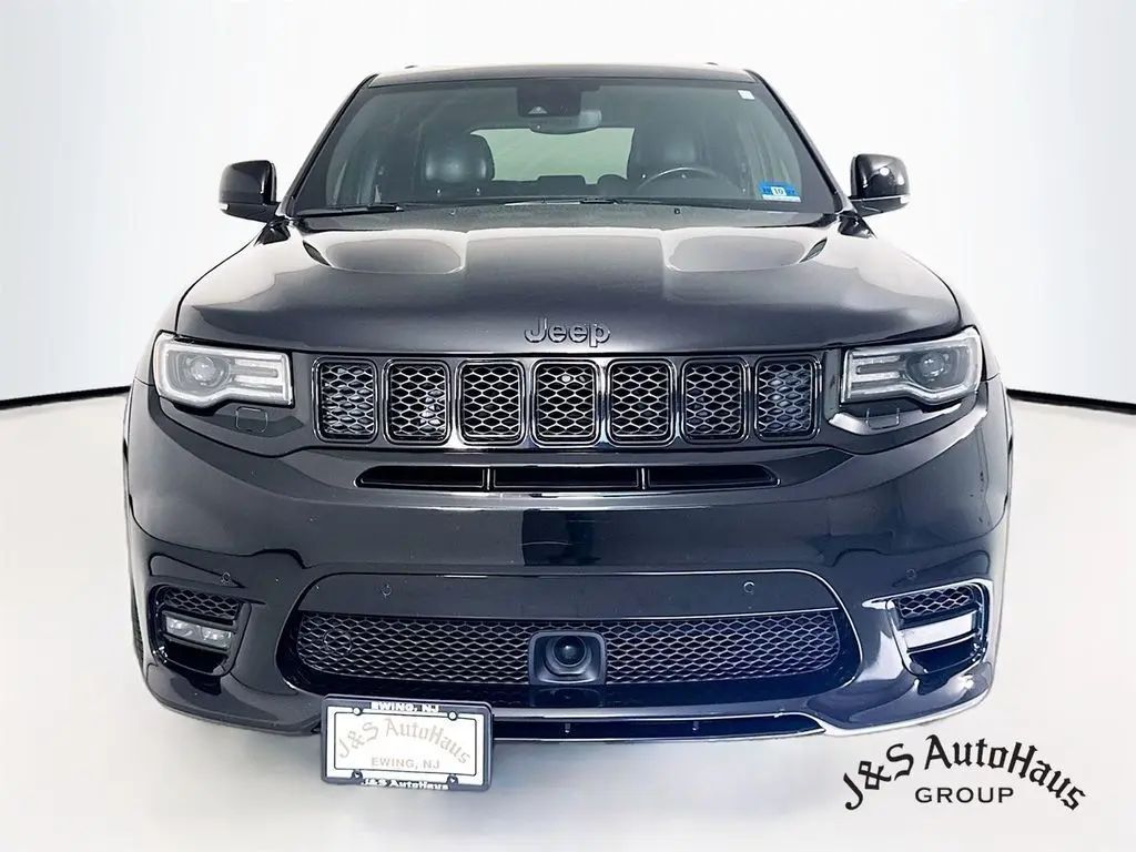 2020 Jeep Grand Cherokee SRT8 photo 2