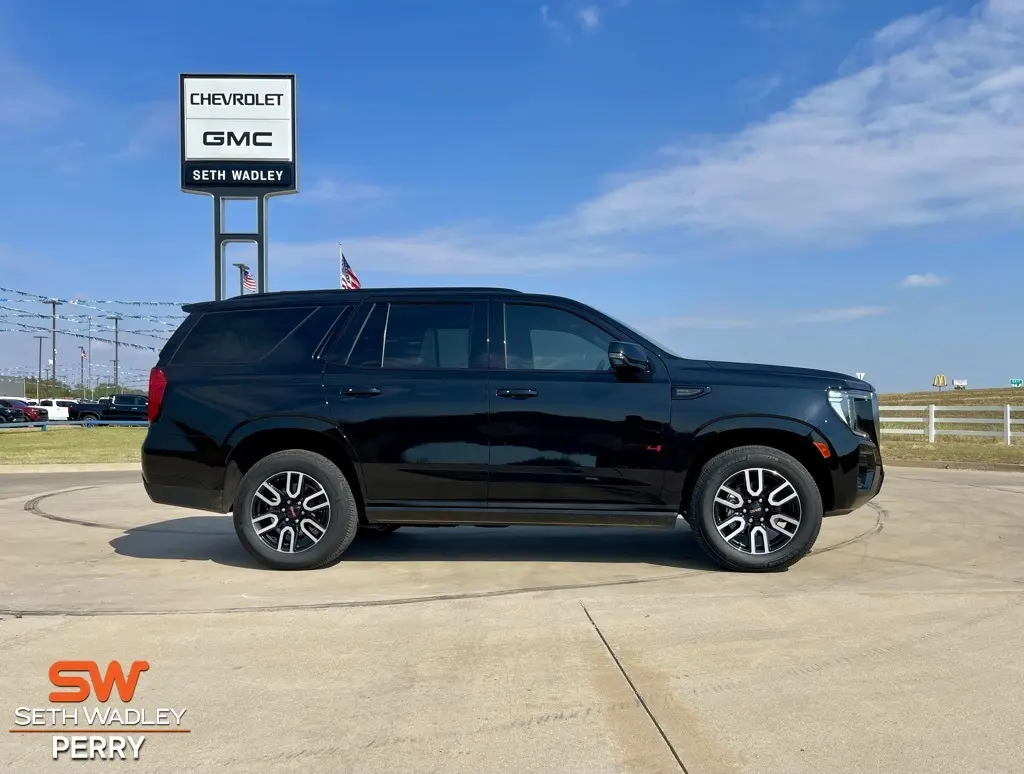2023 Gmc Yukon AT4 photo 2