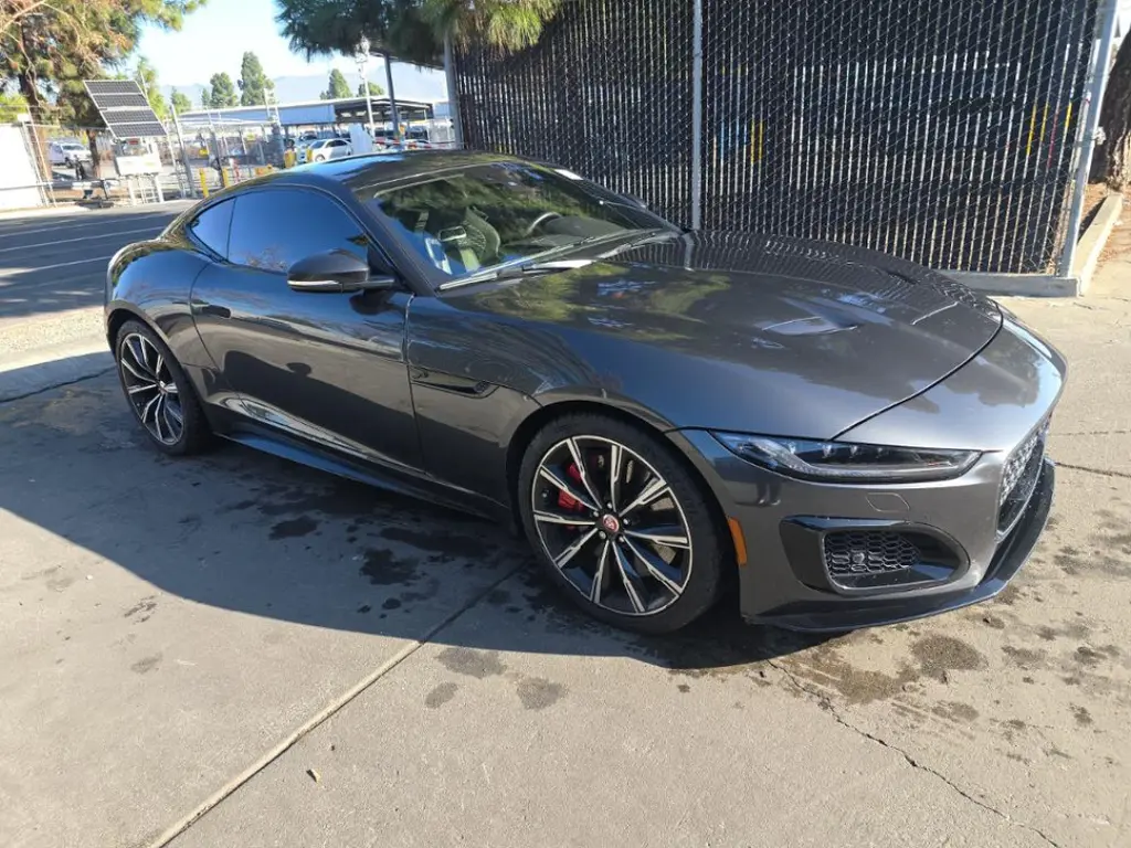 2021 Jaguar F-TYPE R's photo