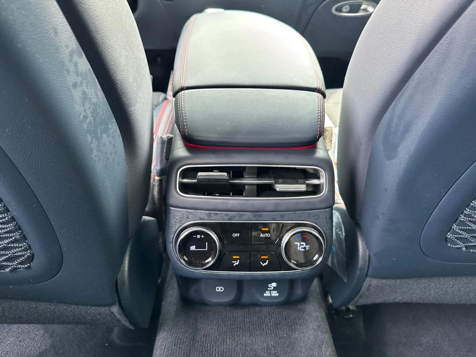 2023 Genesis GV70 2.5T photo 32