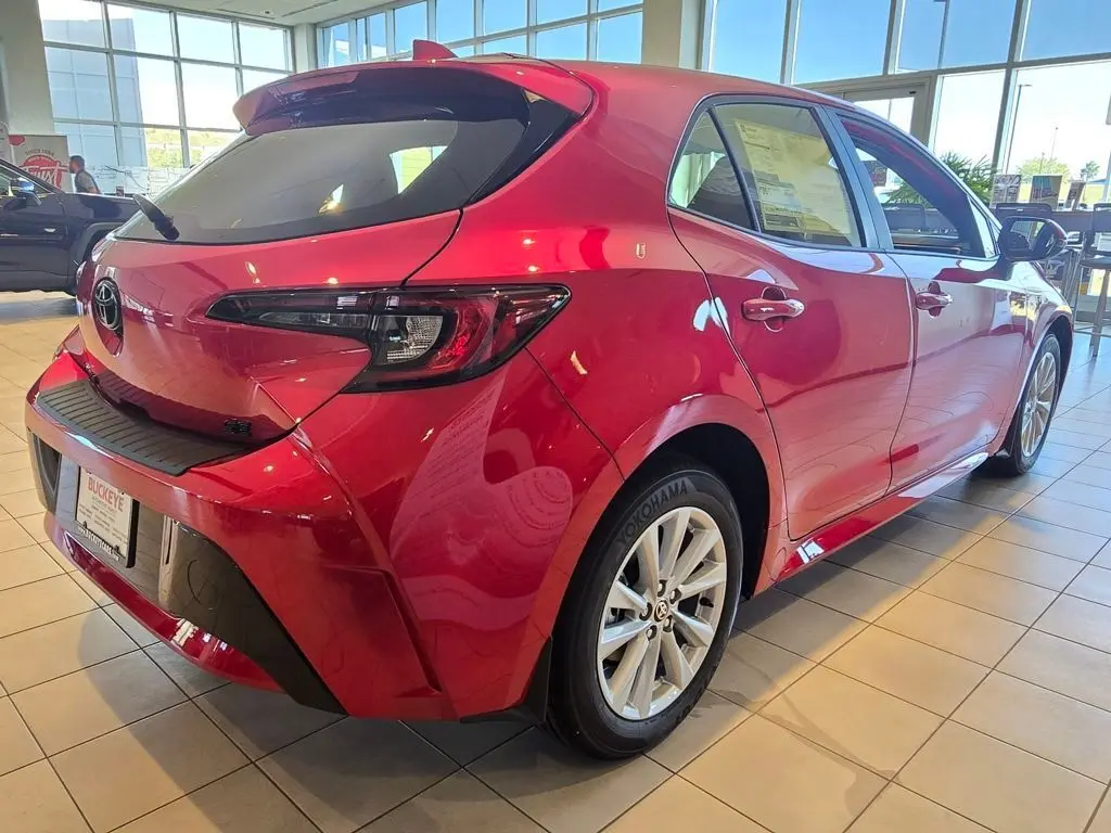 2025 Toyota Corolla SE photo 12