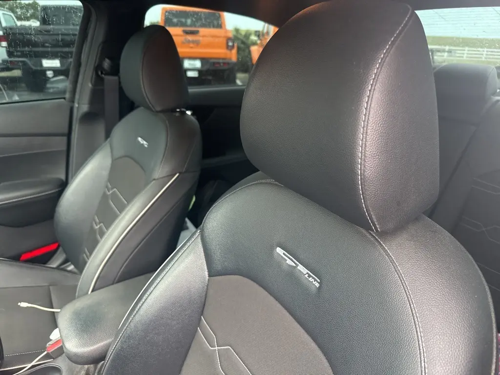 2020 Kia Forte GT-Line photo 8