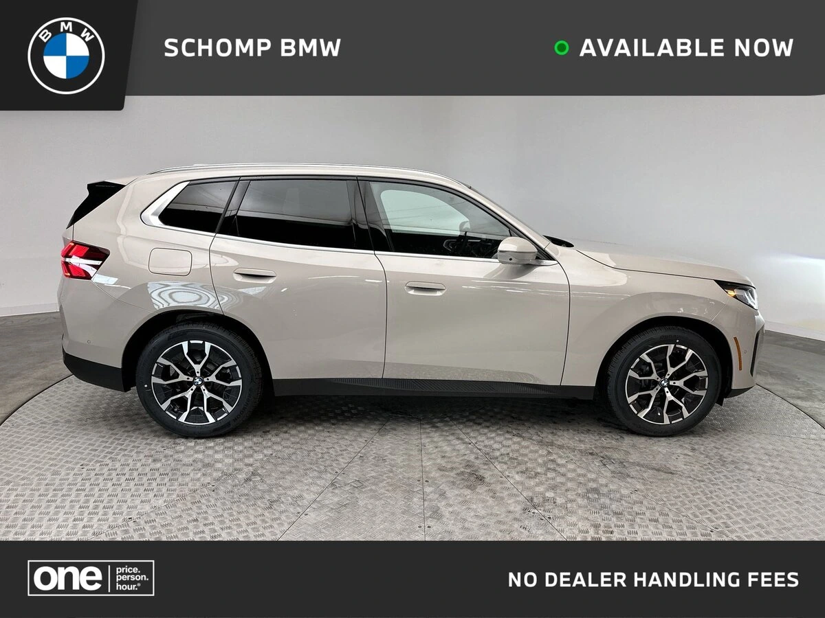 2026 BMW X3 30's photo