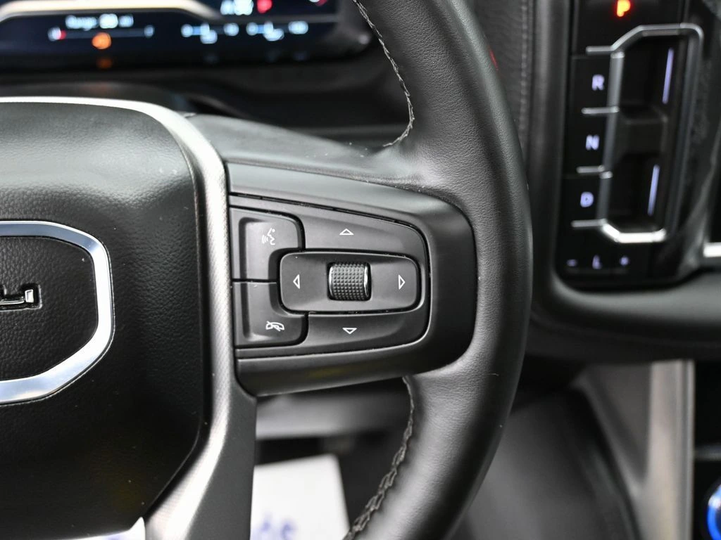 2024 GMC Yukon Denali - Photo 12