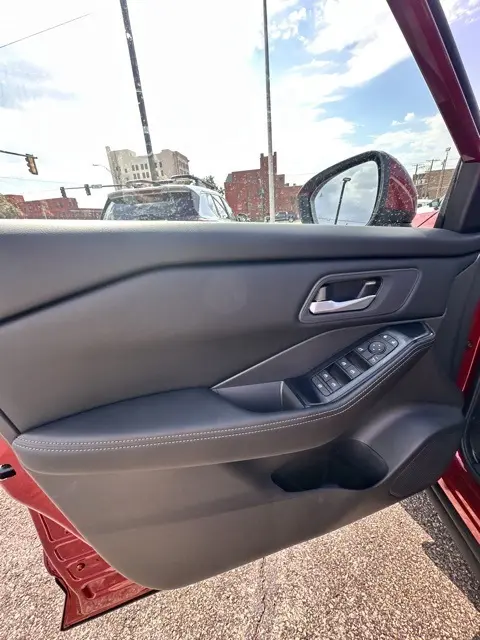 2026 Nissan Rogue SV photo 16