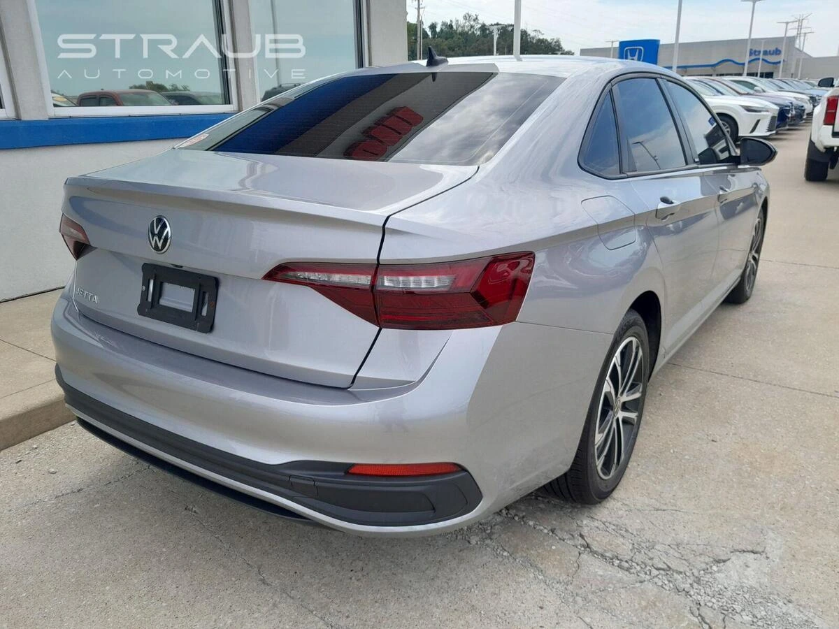 2023 Volkswagen Jetta Sport - Photo 8