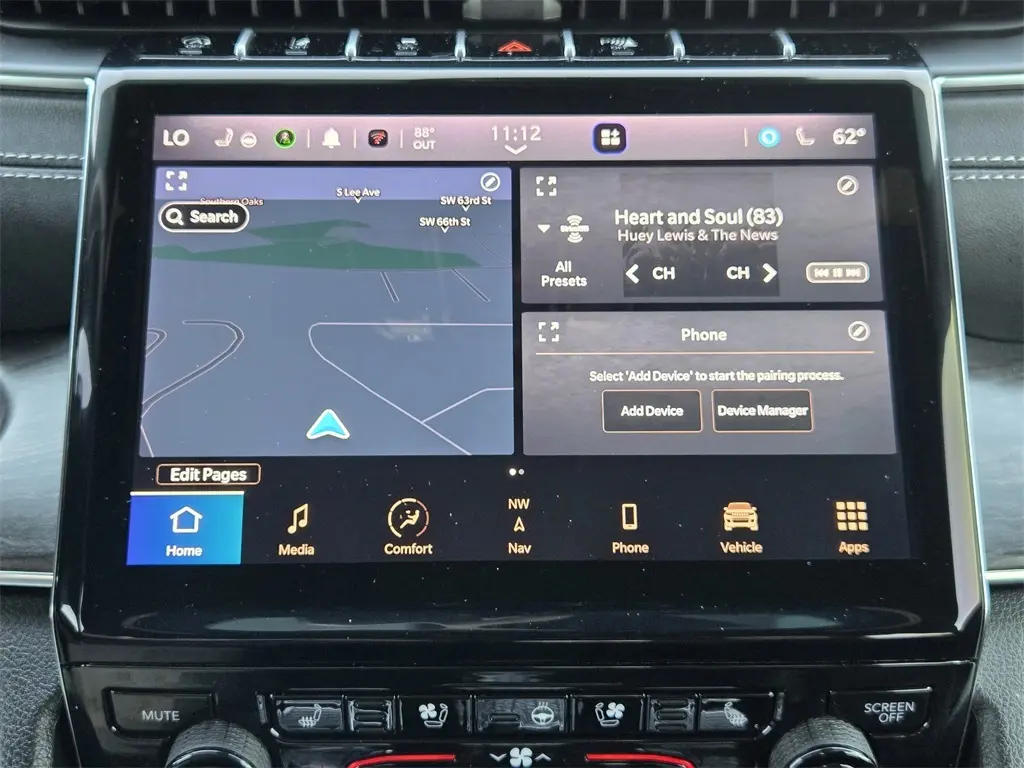 2024 Jeep Grand Cherokee Overland photo 13