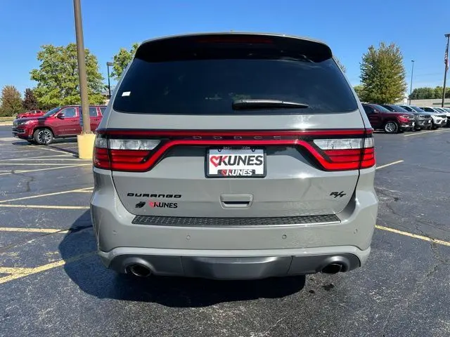 2022 Dodge Durango R/T photo 9