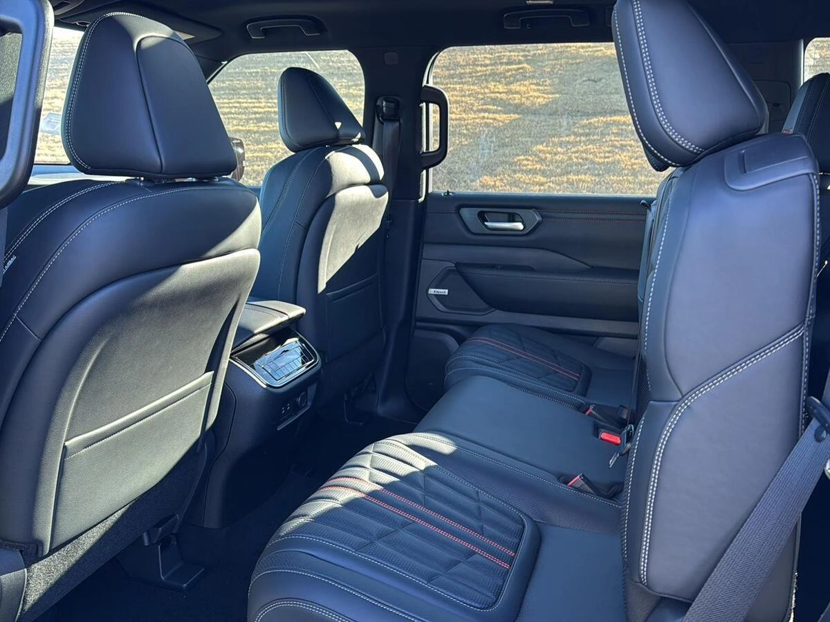 2026 Nissan Armada PRO-4X - Photo 10