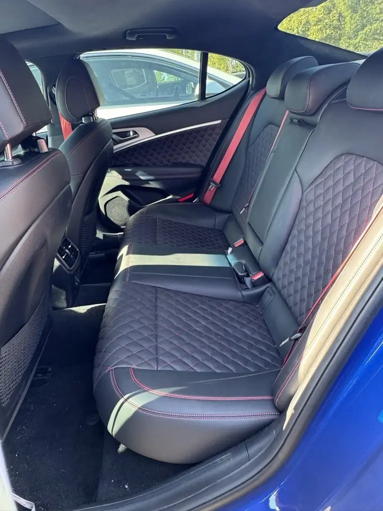 2023 Genesis G70 Advanced 3.3T Sport Prestige photo 13