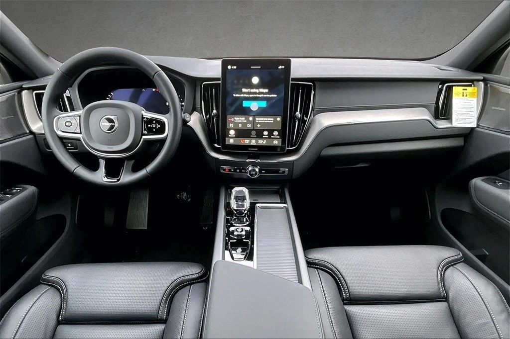 2026 Volvo - image 5