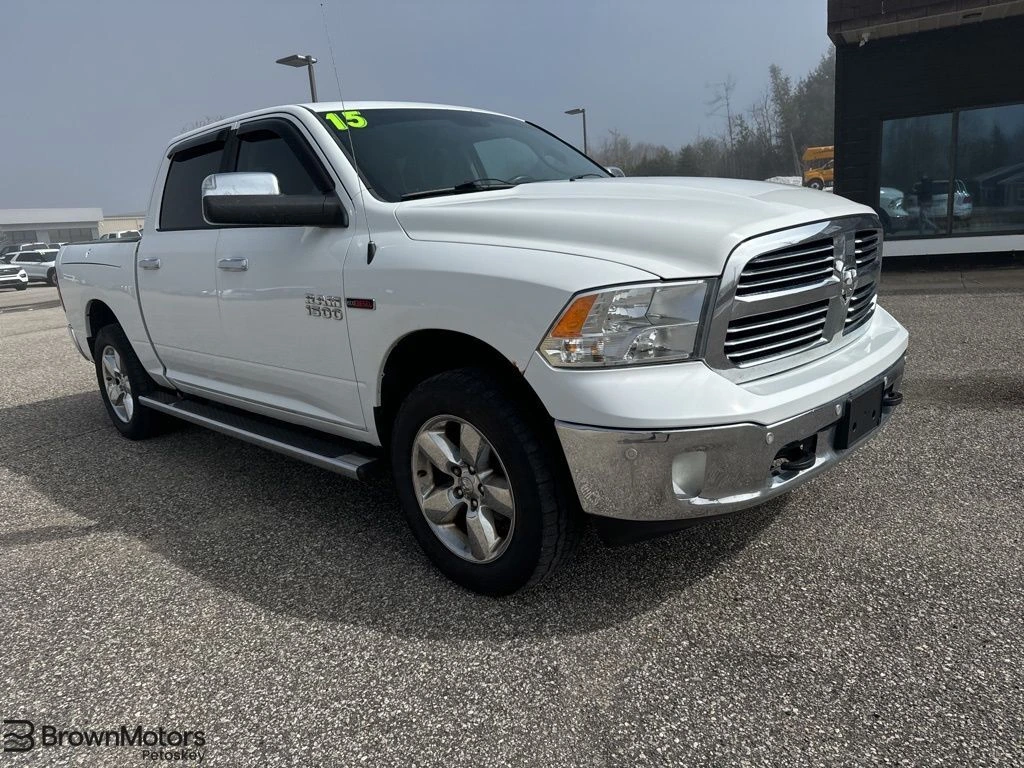 2015 RAM 1500 SLT 4x4 Crew Cab's photo